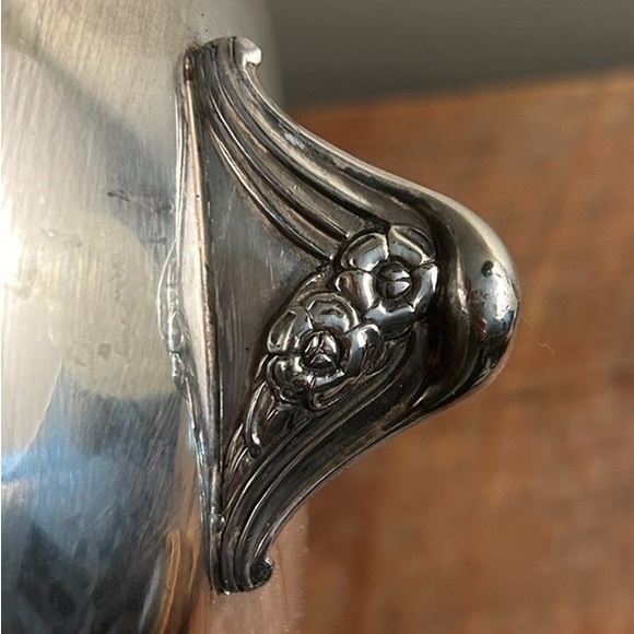 ONEIDA 1966 Shallow silver plate footed round bowl rose pattern vintage - Picture 7 of 10